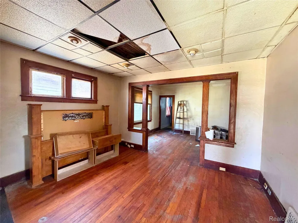 13 Ridge Street Ecorse City, MI 48229