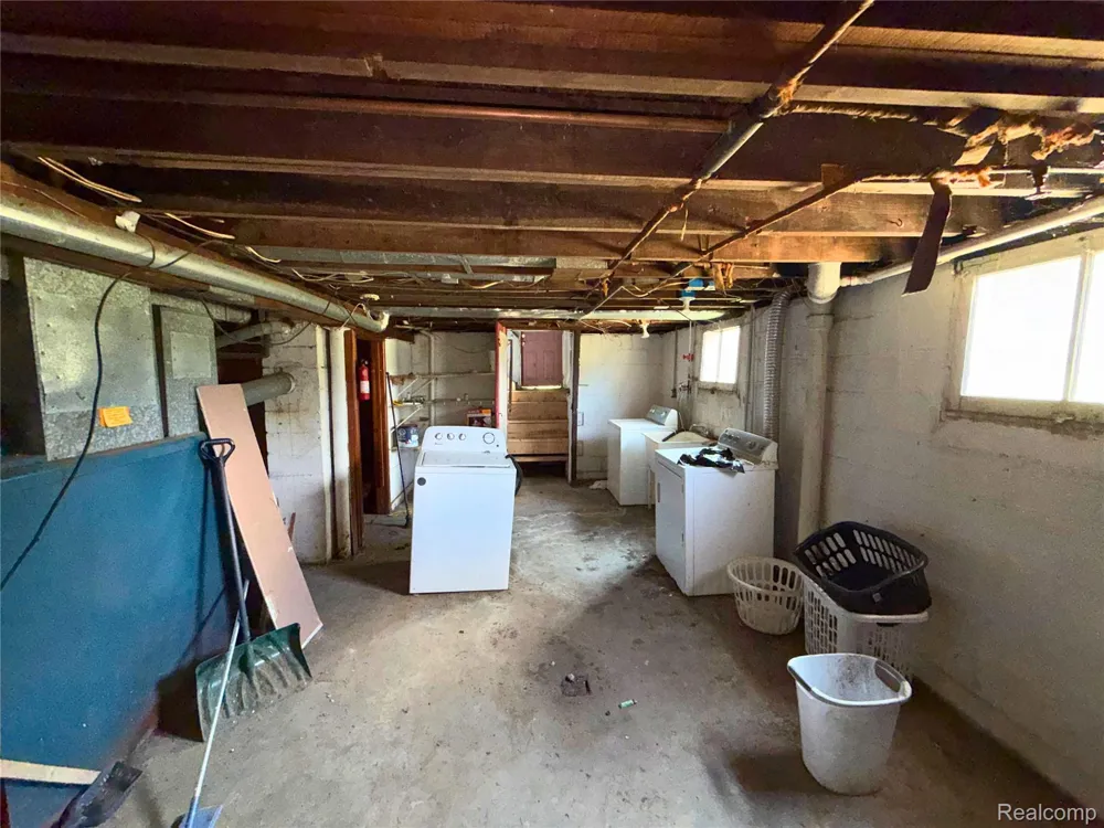 13 Ridge Street Ecorse City, MI 48229