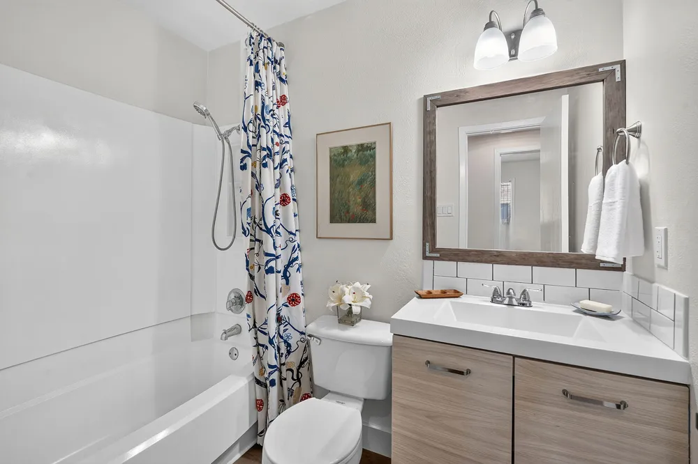 3211 Plantation Road Austin, TX 78745