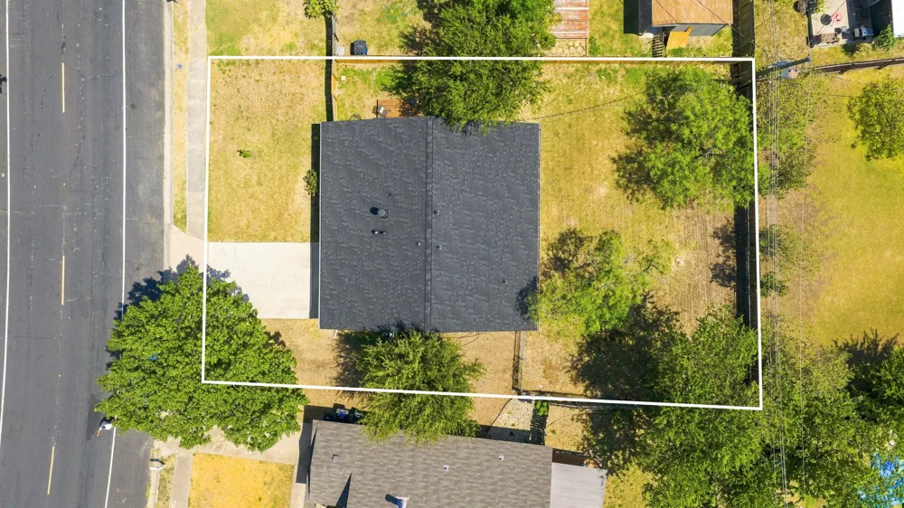 3211 Plantation Road Austin, TX 78745