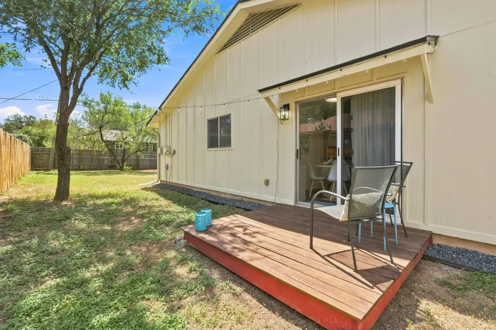 3211 Plantation Road Austin, TX 78745