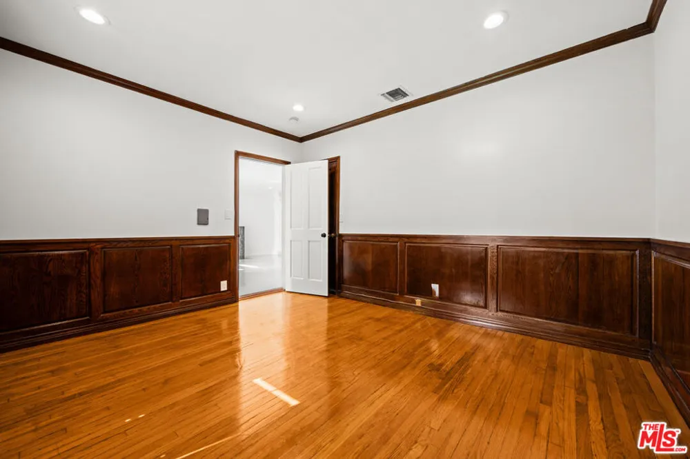 225 S Palm Drive Beverly Hills, CA 90212