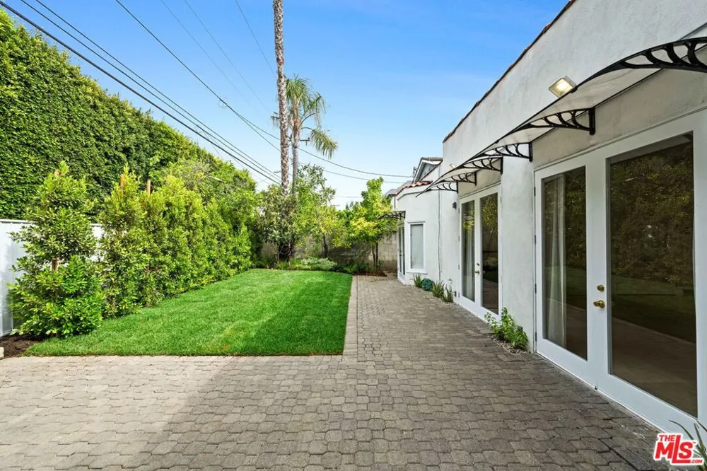 225 S Palm Drive Beverly Hills, CA 90212