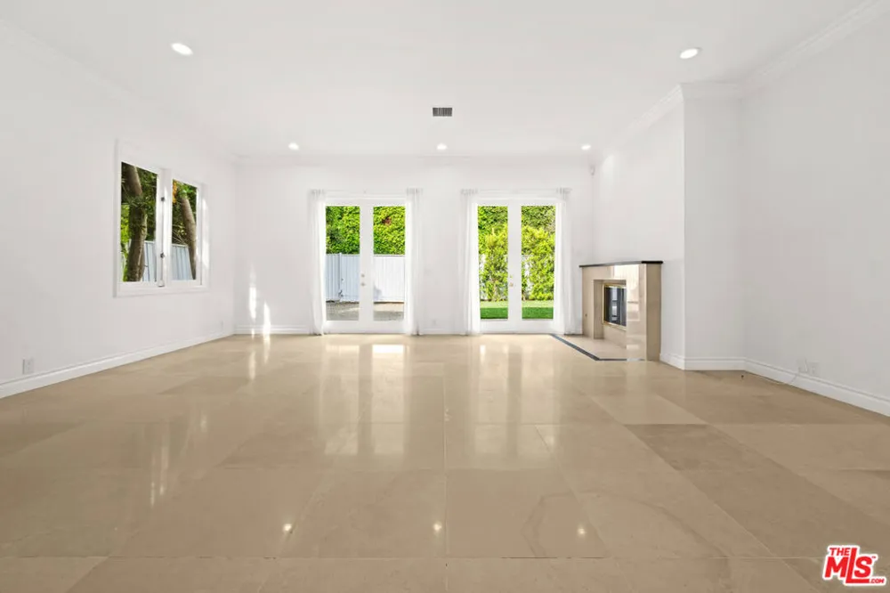 225 S Palm Drive Beverly Hills, CA 90212