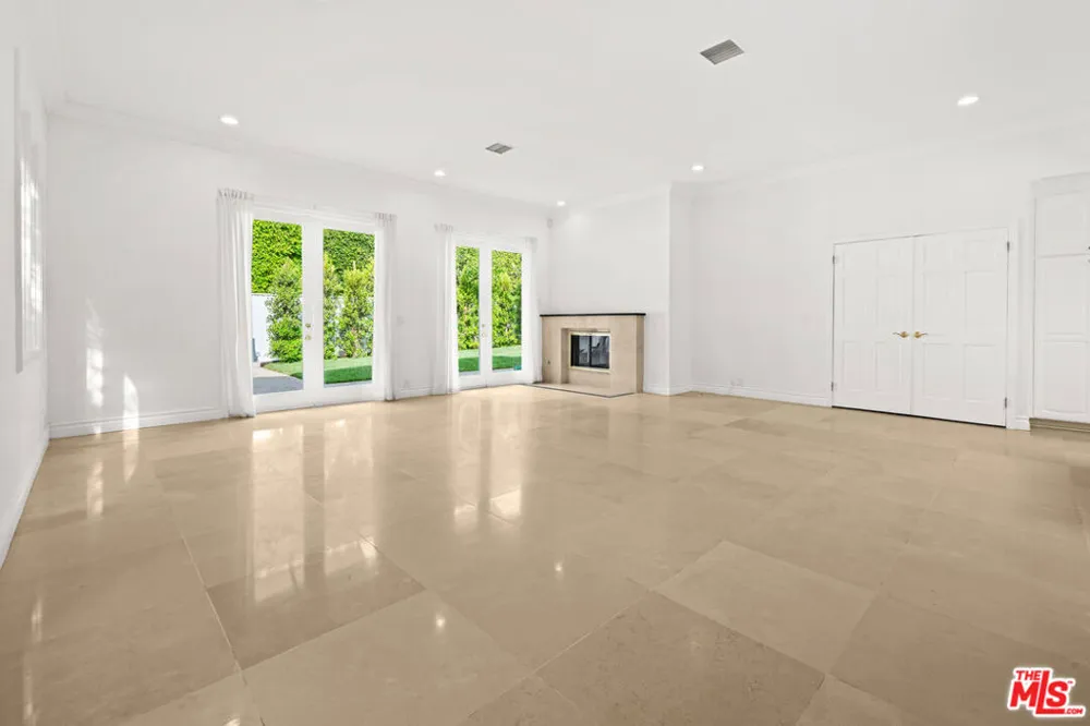 225 S Palm Drive Beverly Hills, CA 90212