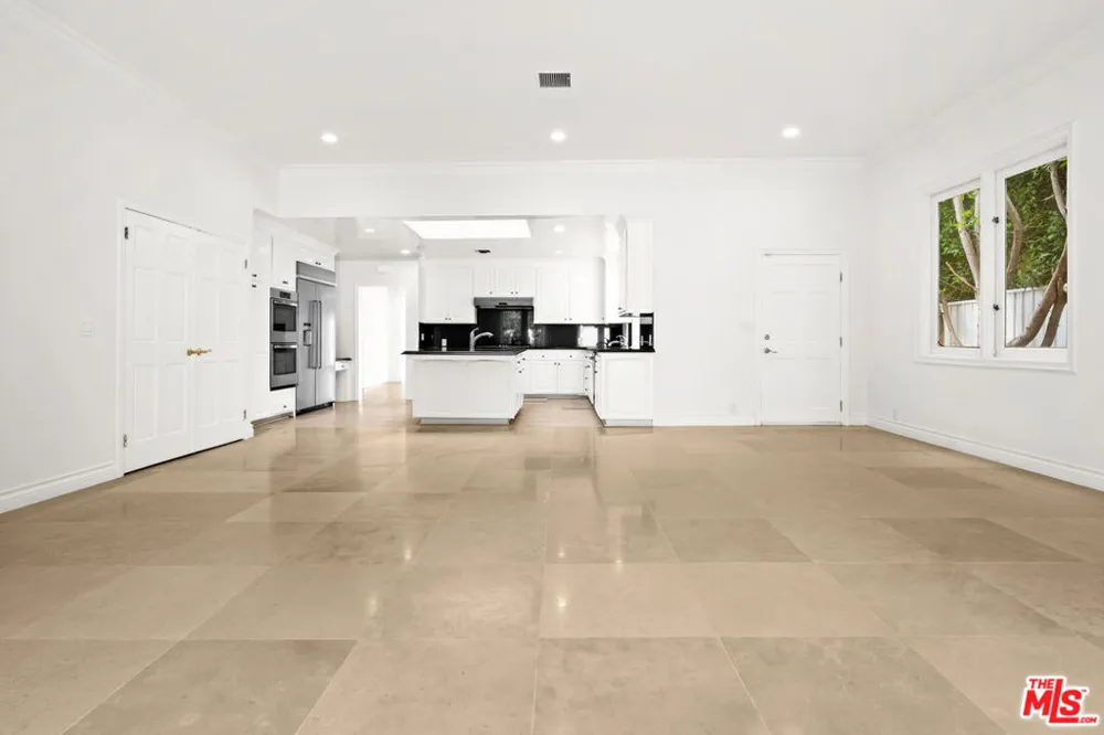 225 S Palm Drive Beverly Hills, CA 90212