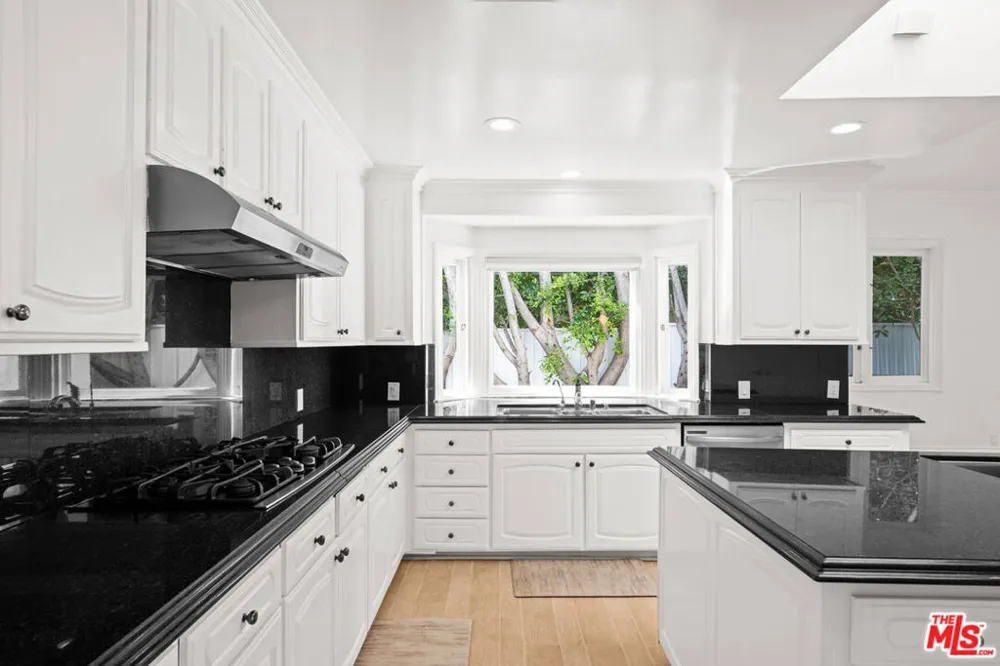 225 S Palm Drive Beverly Hills, CA 90212
