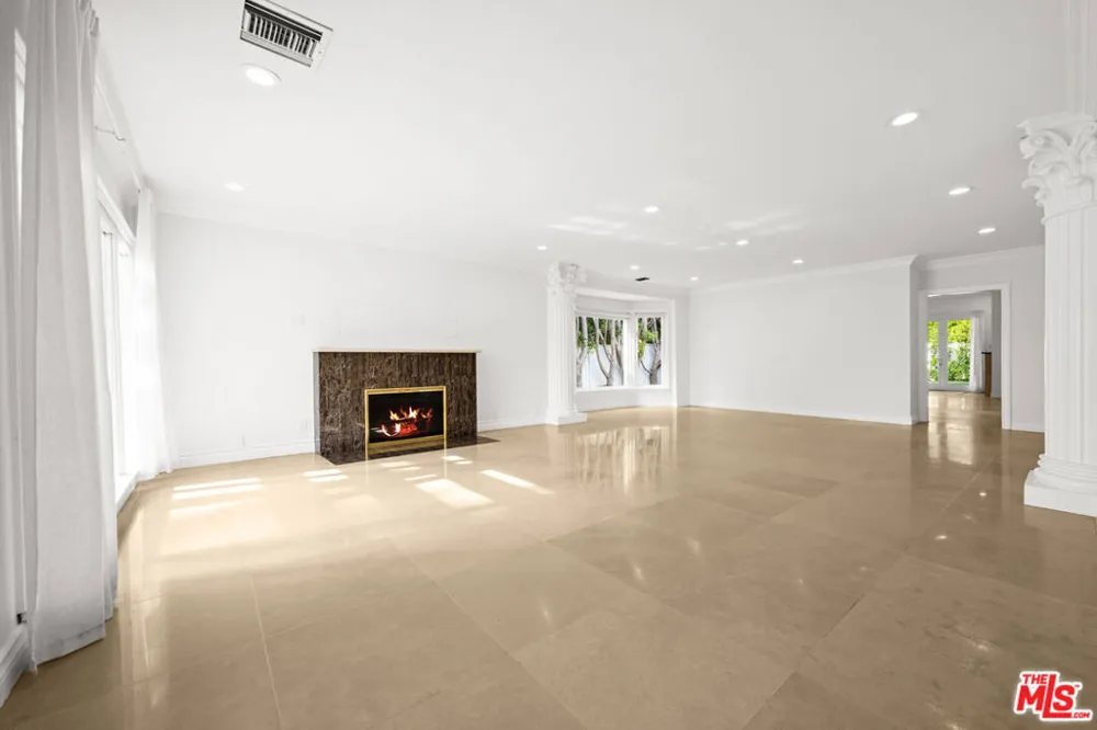 225 S Palm Drive Beverly Hills, CA 90212