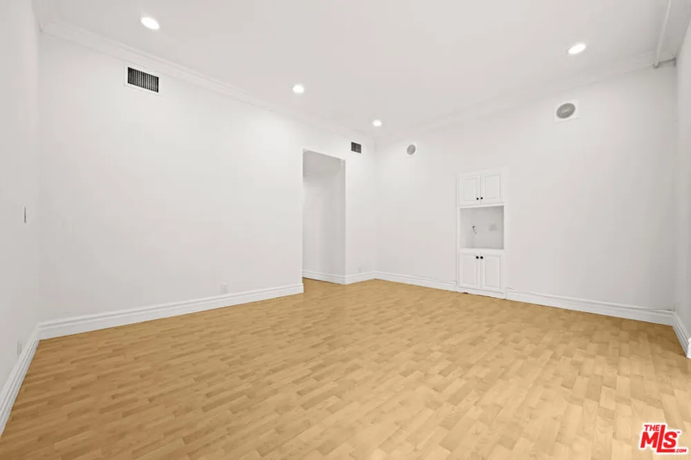 225 S Palm Drive Beverly Hills, CA 90212