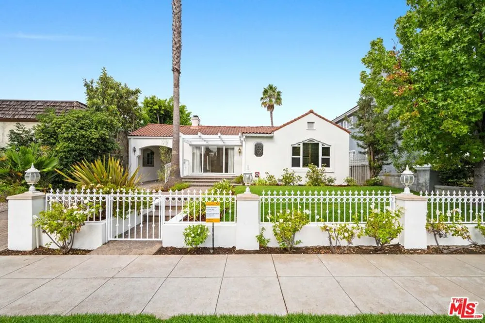 225 S Palm Drive Beverly Hills, CA 90212