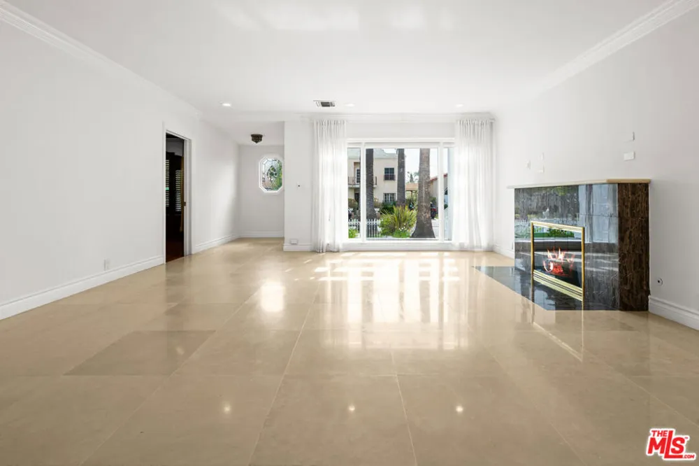 225 S Palm Drive Beverly Hills, CA 90212