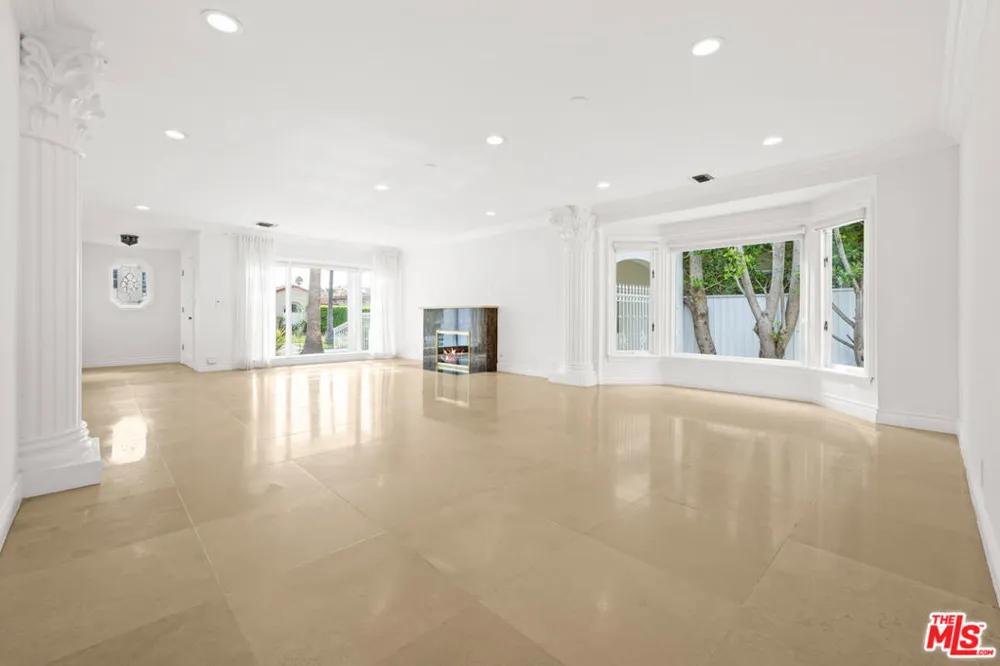 225 S Palm Drive Beverly Hills, CA 90212