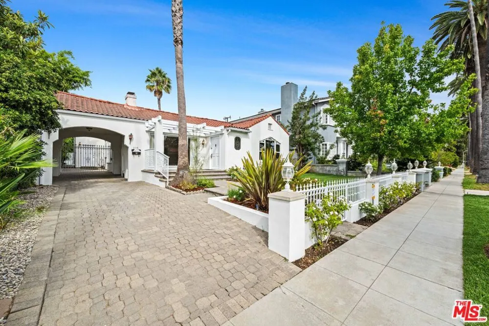 225 S Palm Drive Beverly Hills, CA 90212