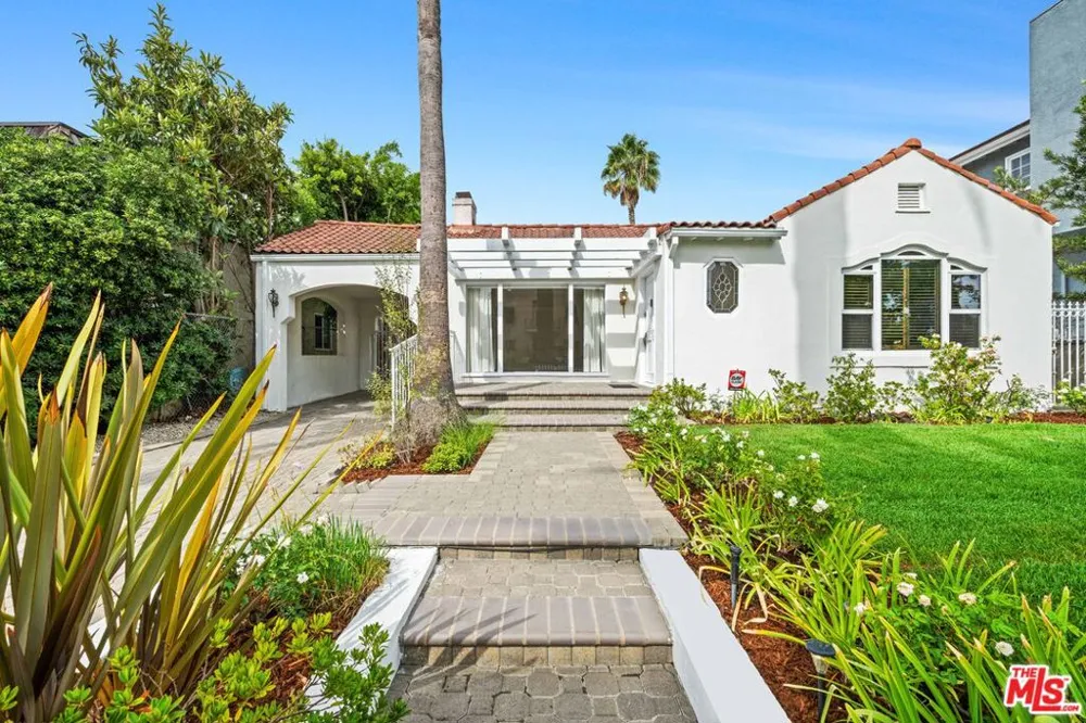225 S Palm Drive Beverly Hills, CA 90212