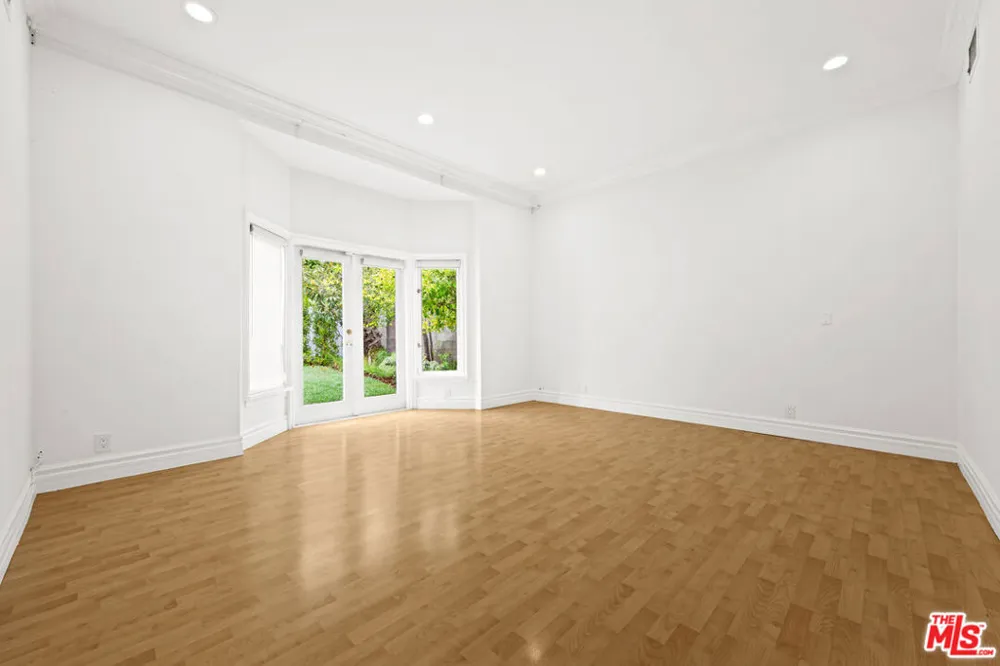 225 S Palm Drive Beverly Hills, CA 90212