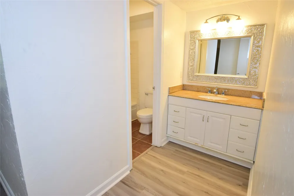6601 S Zunis Avenue #2302 Tulsa, OK 74136