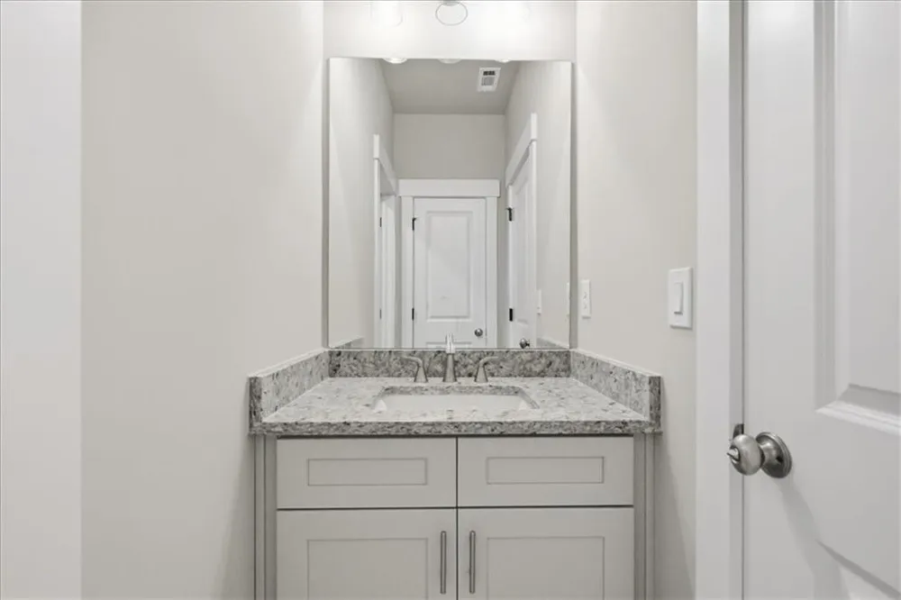 157 Maney Drive Statham, GA 30666