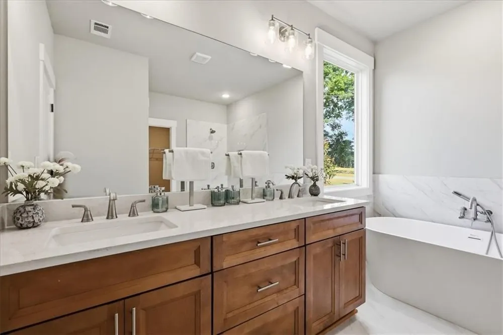 157 Maney Drive Statham, GA 30666