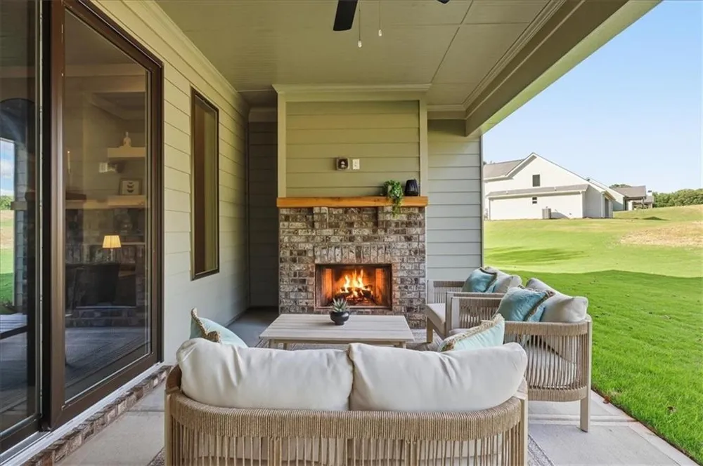 157 Maney Drive Statham, GA 30666