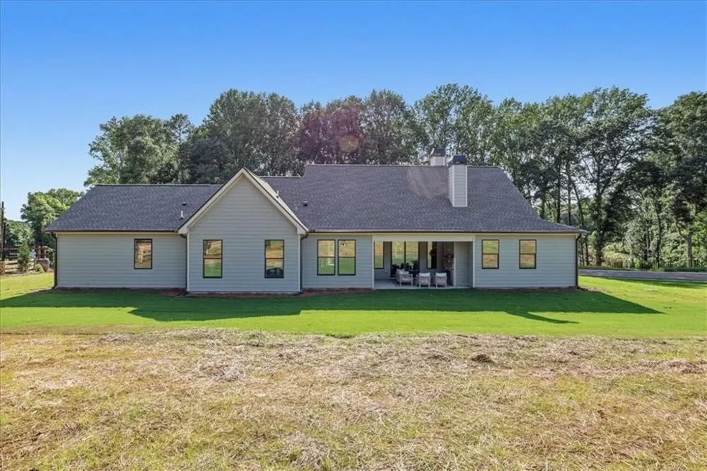 157 Maney Drive Statham, GA 30666