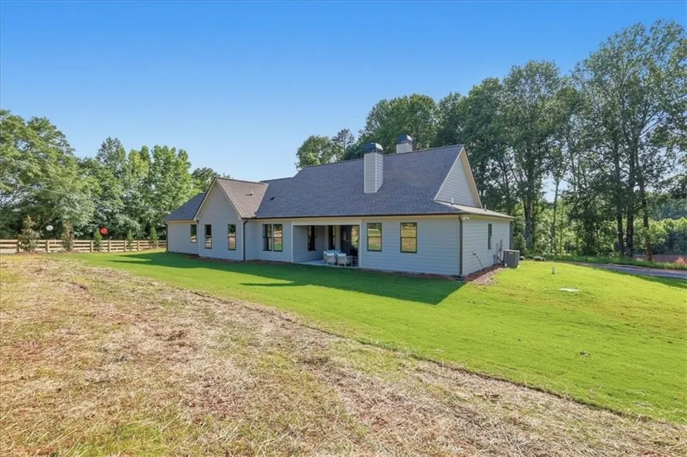 157 Maney Drive Statham, GA 30666