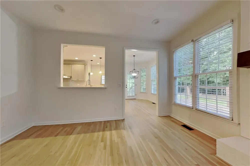 1025 Russell Point Suwanee, GA 30024