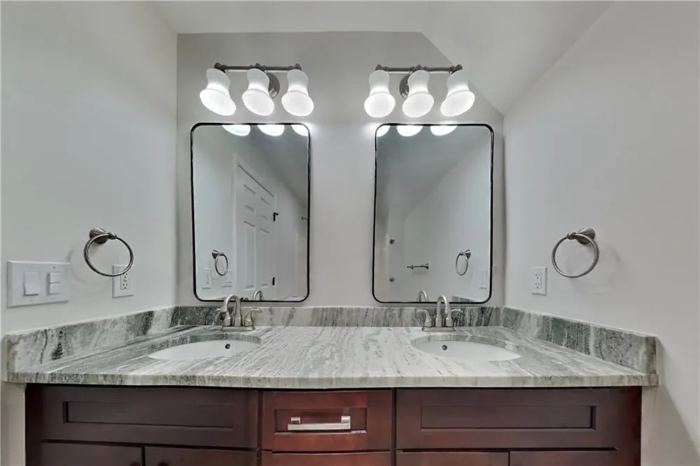 1025 Russell Point Suwanee, GA 30024
