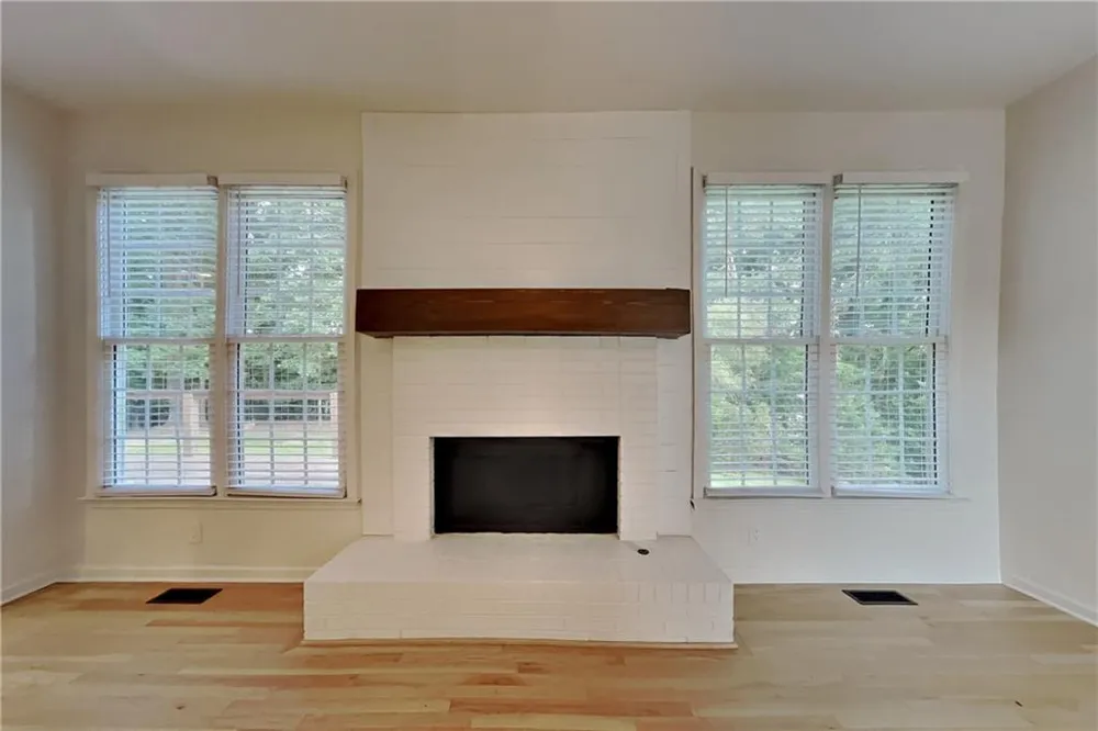 1025 Russell Point Suwanee, GA 30024