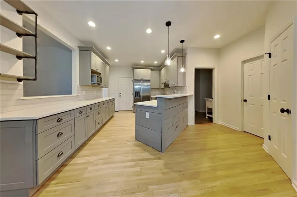 1025 Russell Point Suwanee, GA 30024