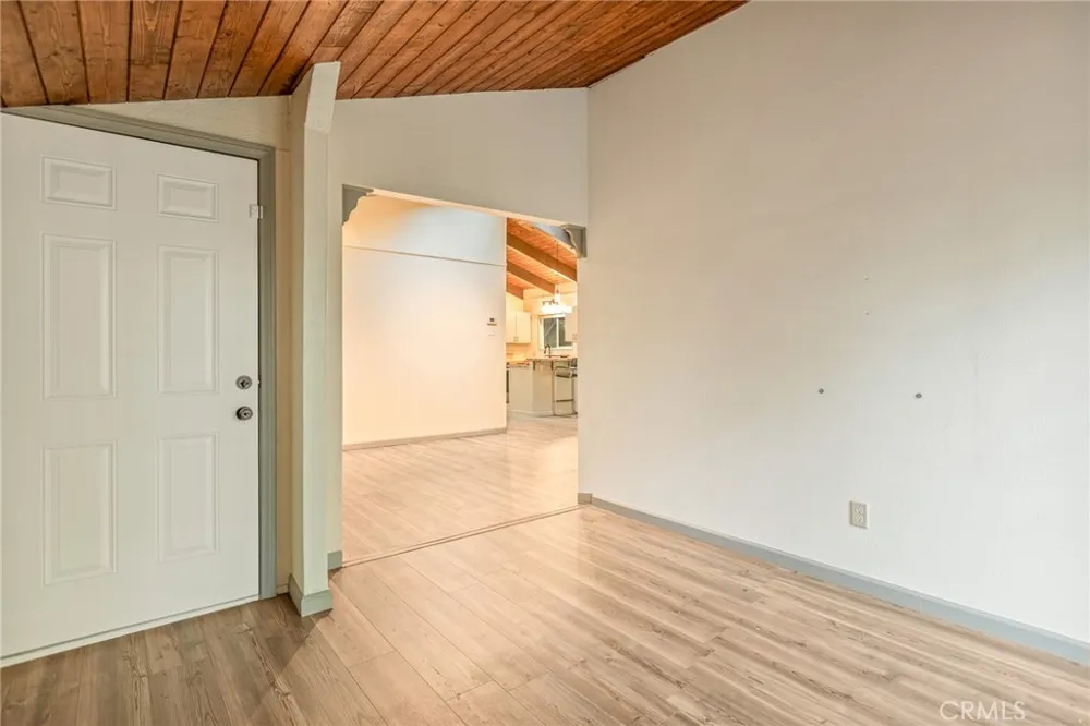 1048 Mercury Crestline, CA 92325