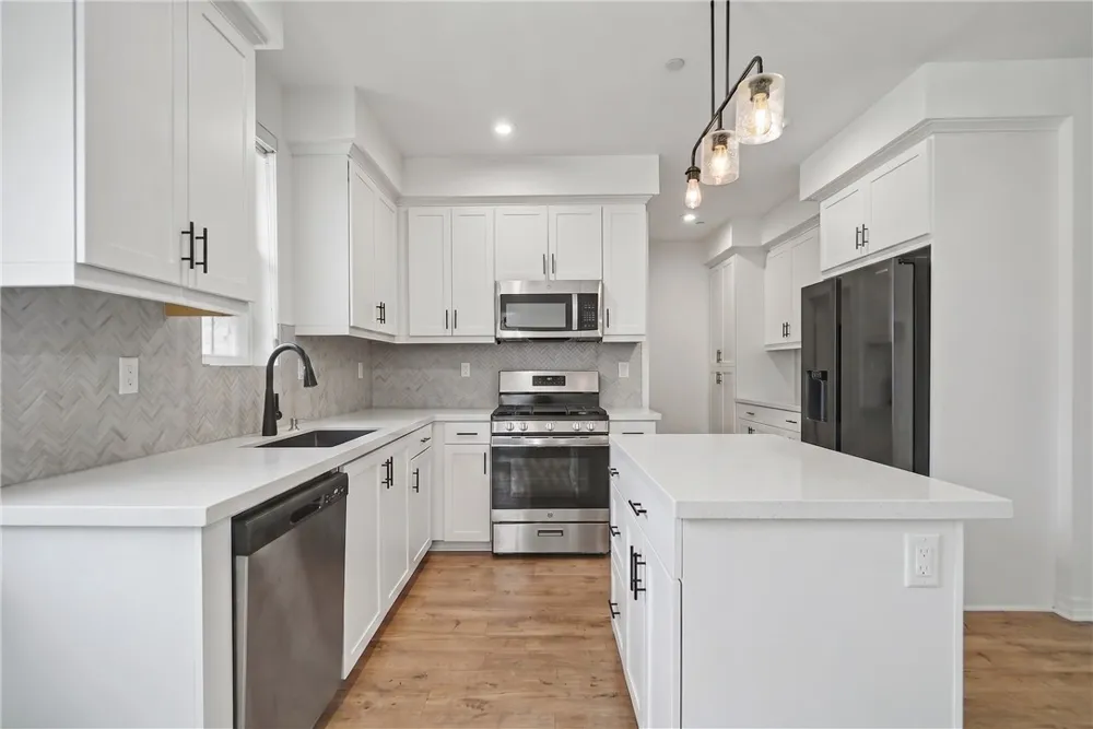 15967 W Preserve Loop Chino, CA 91708