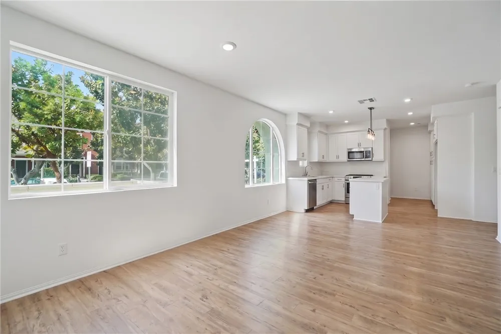 15967 W Preserve Loop Chino, CA 91708