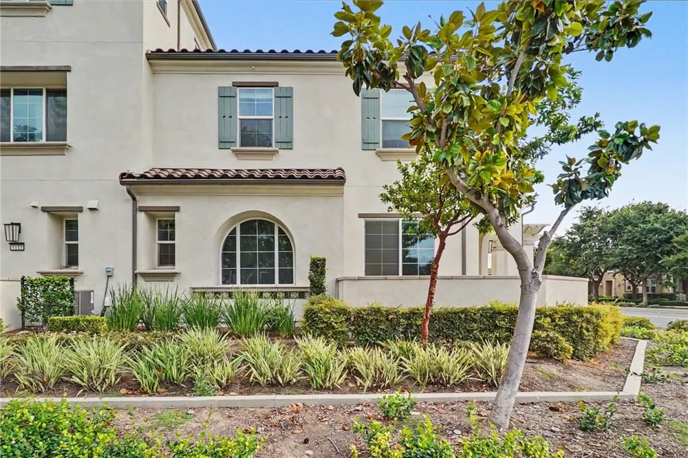15967 W Preserve Loop Chino, CA 91708