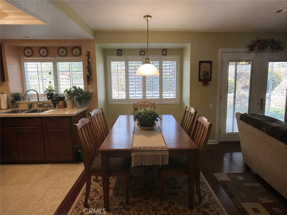 7814 Aberdeen Highland, CA 92346