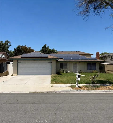 1607 E Oak Hill Court