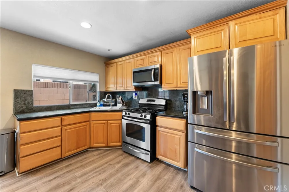 11019 Bluejay Santa Fe Springs, CA 90670