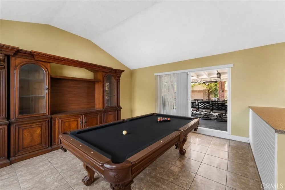 11019 Bluejay Santa Fe Springs, CA 90670