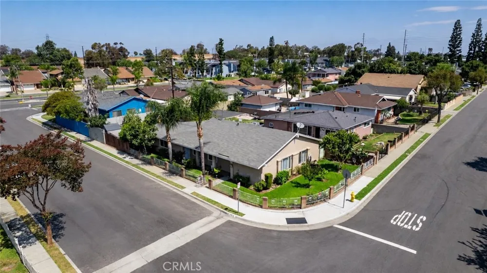 11019 Bluejay Santa Fe Springs, CA 90670