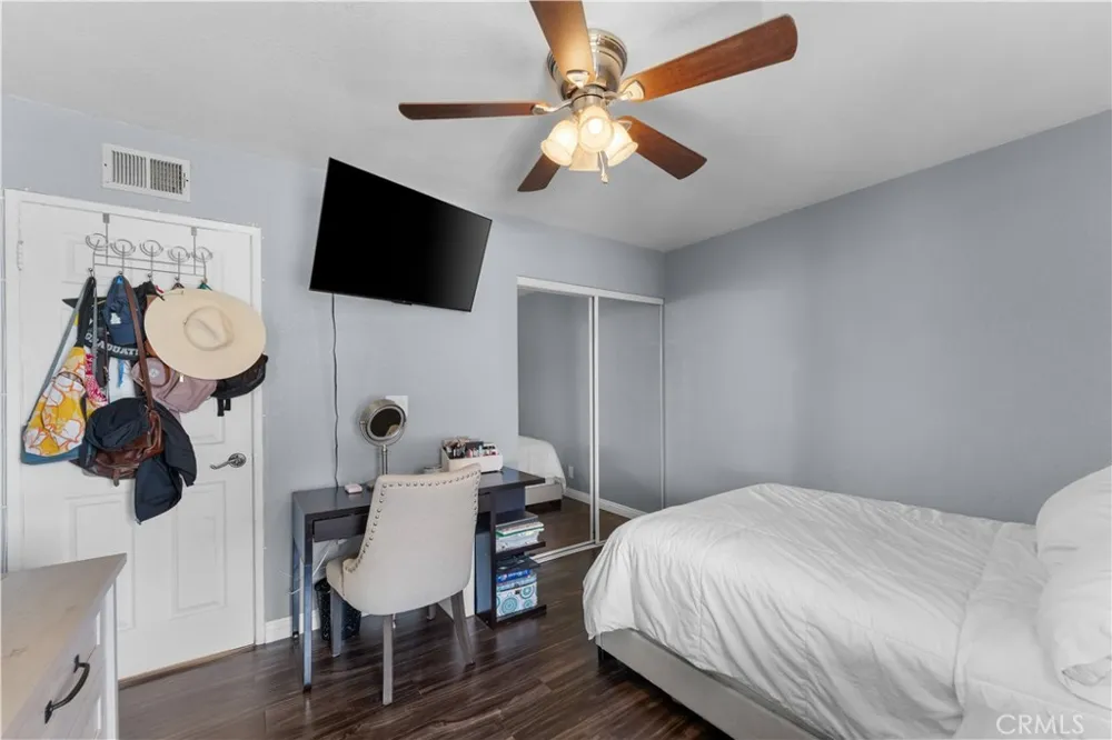 11019 Bluejay Santa Fe Springs, CA 90670
