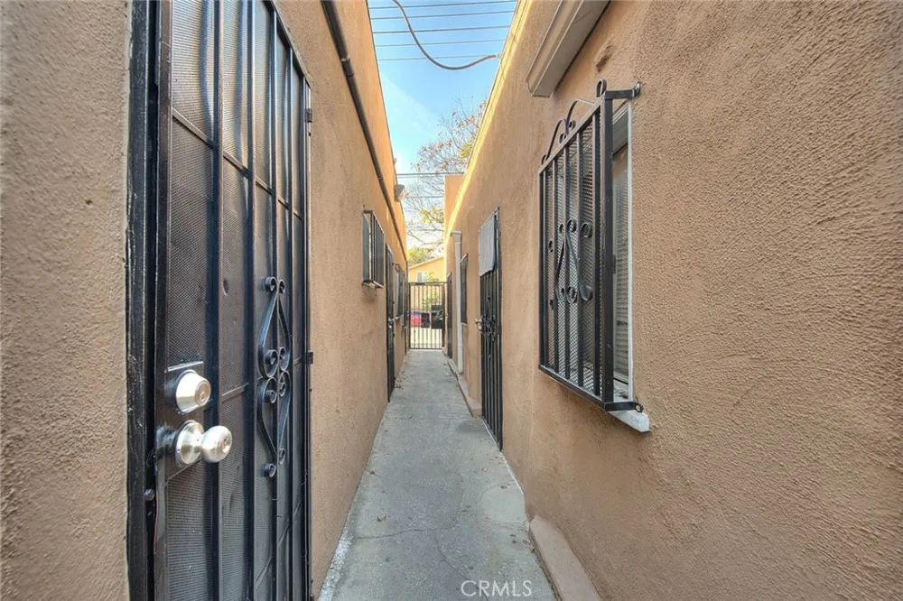 10606 Avalon Boulevard Los Angeles, CA 90003