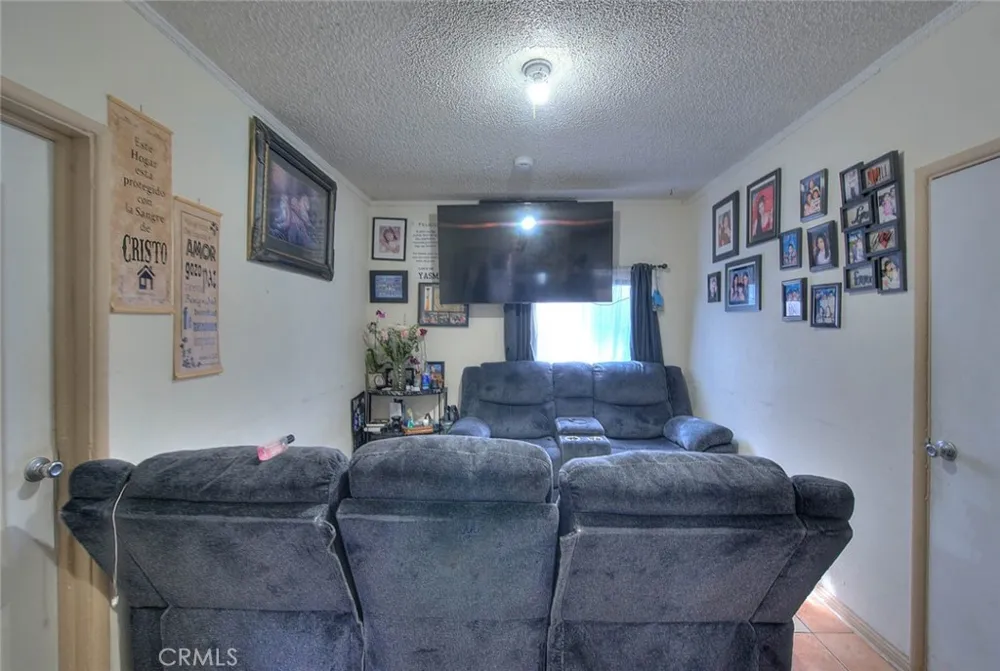 10606 Avalon Boulevard Los Angeles, CA 90003