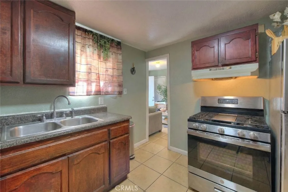 10606 Avalon Boulevard Los Angeles, CA 90003