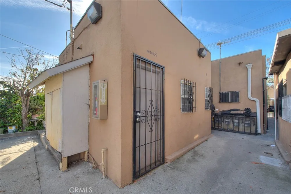 10606 Avalon Boulevard Los Angeles, CA 90003