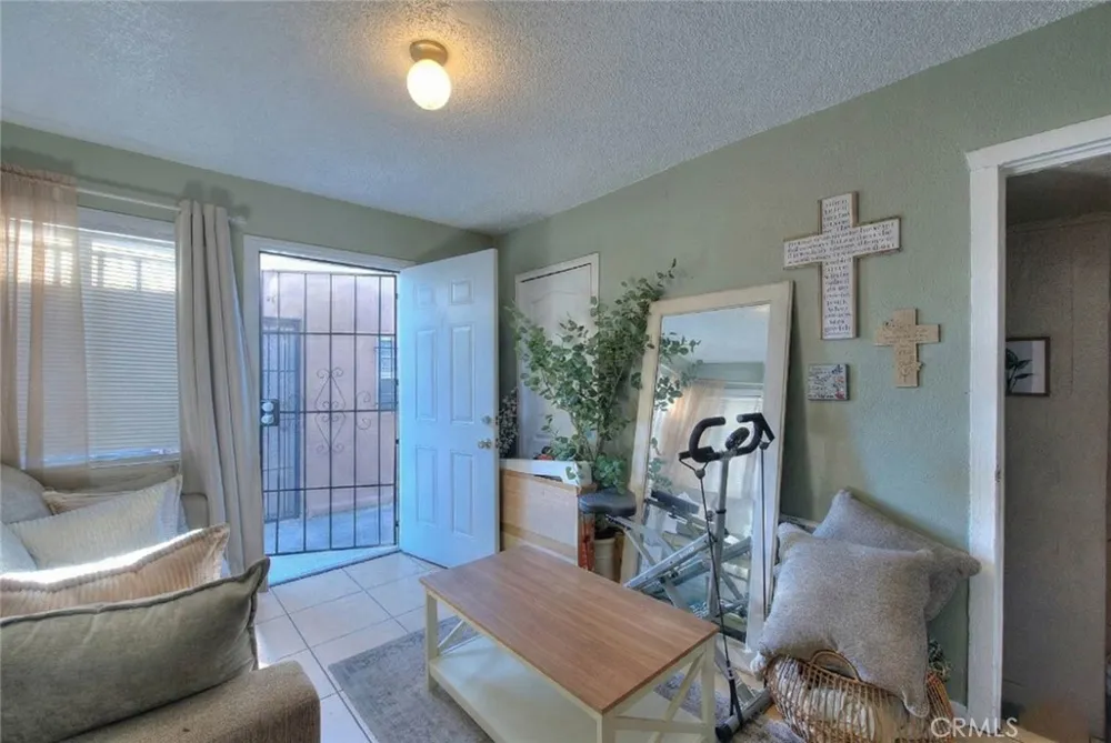 10606 Avalon Boulevard Los Angeles, CA 90003