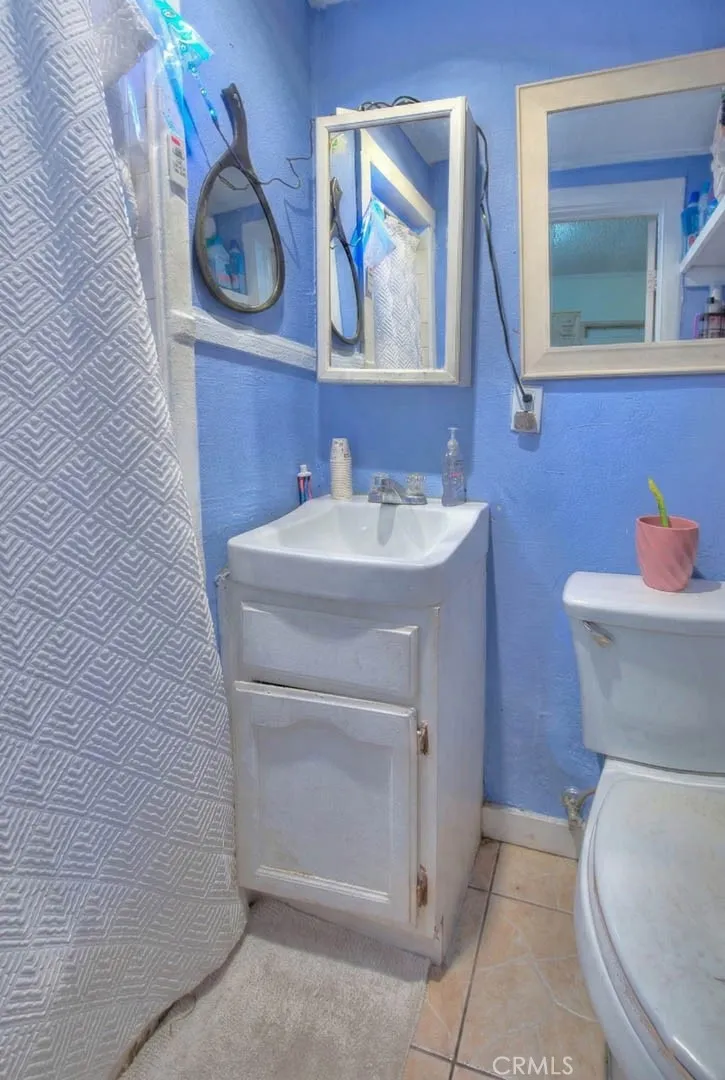 10606 Avalon Boulevard Los Angeles, CA 90003