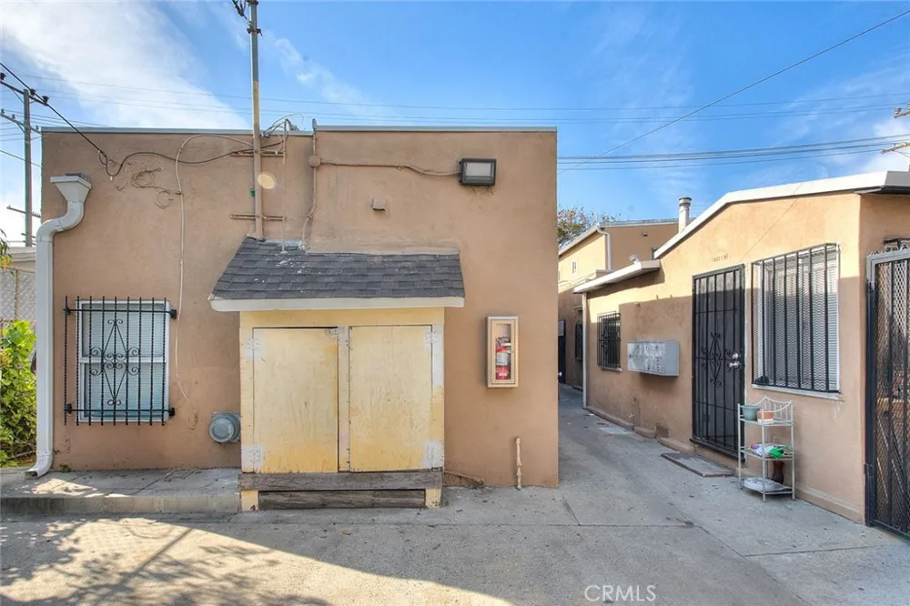 10606 Avalon Boulevard Los Angeles, CA 90003