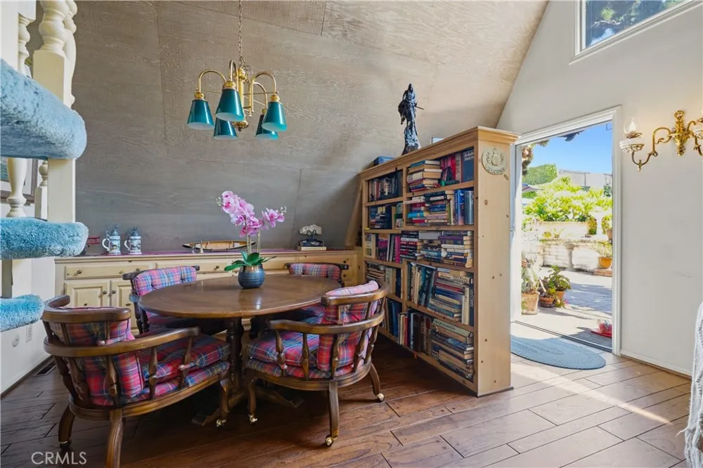 215 Ocean View Newport Beach, CA 92663