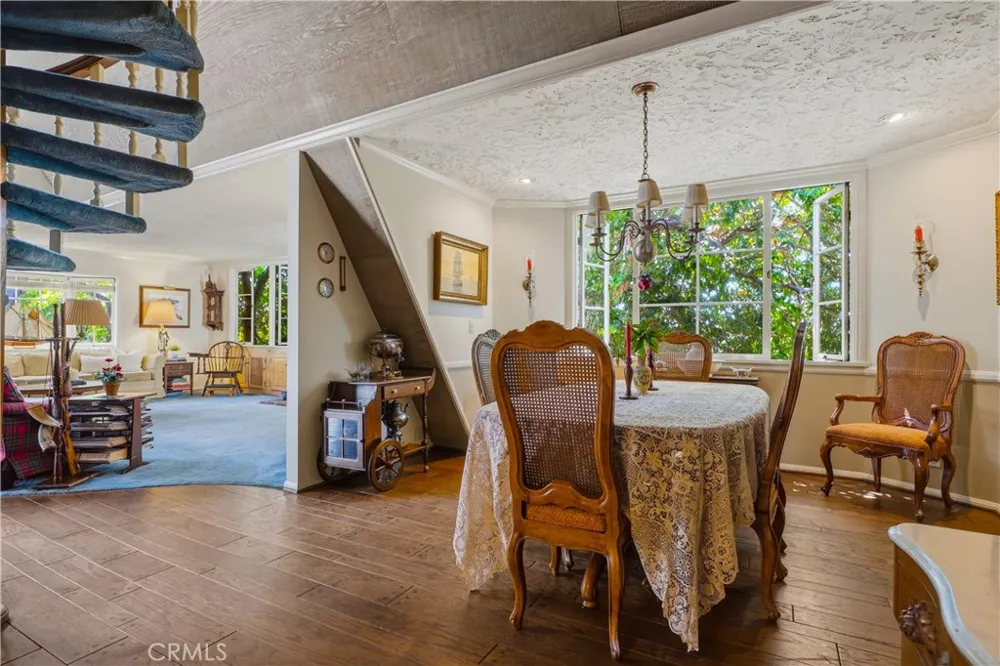 215 Ocean View Newport Beach, CA 92663