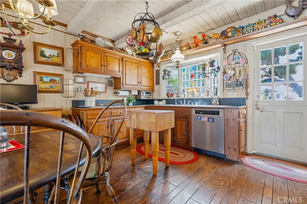 215 Ocean View Newport Beach, CA 92663
