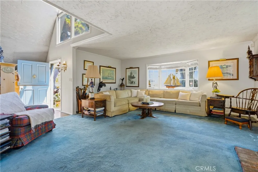 215 Ocean View Newport Beach, CA 92663